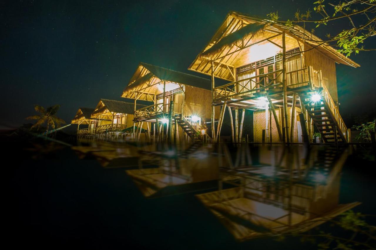 pondok bamboo villa Batununggul Exteriör bild