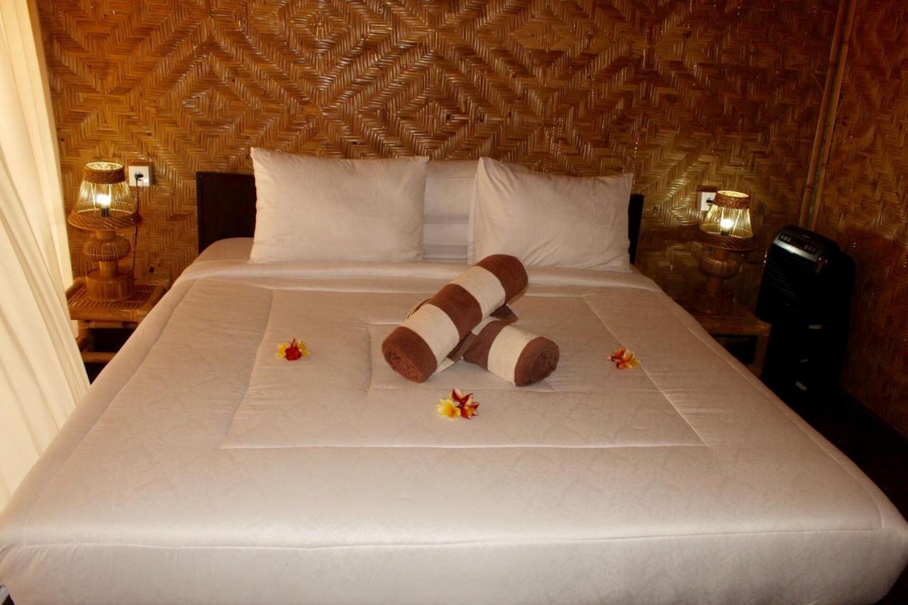 pondok bamboo villa Batununggul Exteriör bild